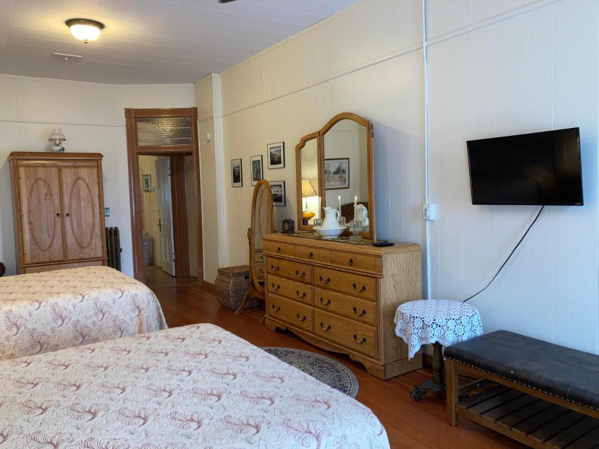 Historic Capitol Hotel Vacation Suites Downtown Buffalo Exteriör bild